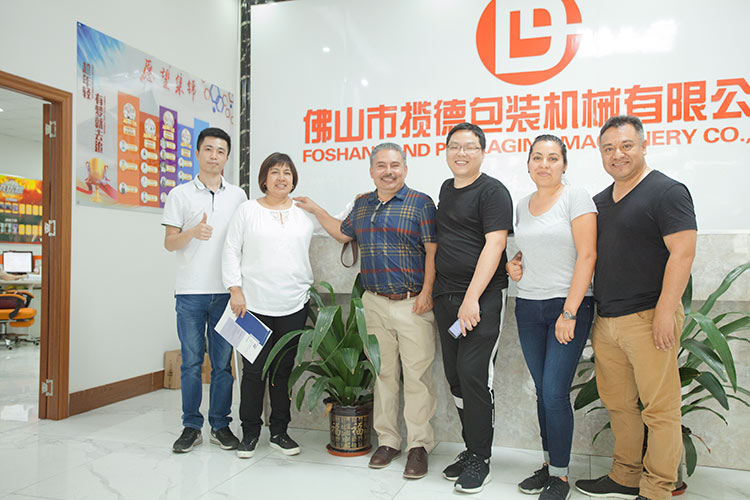 用業(yè)績彰顯攬德品牌 用團(tuán)建凝聚公司力量